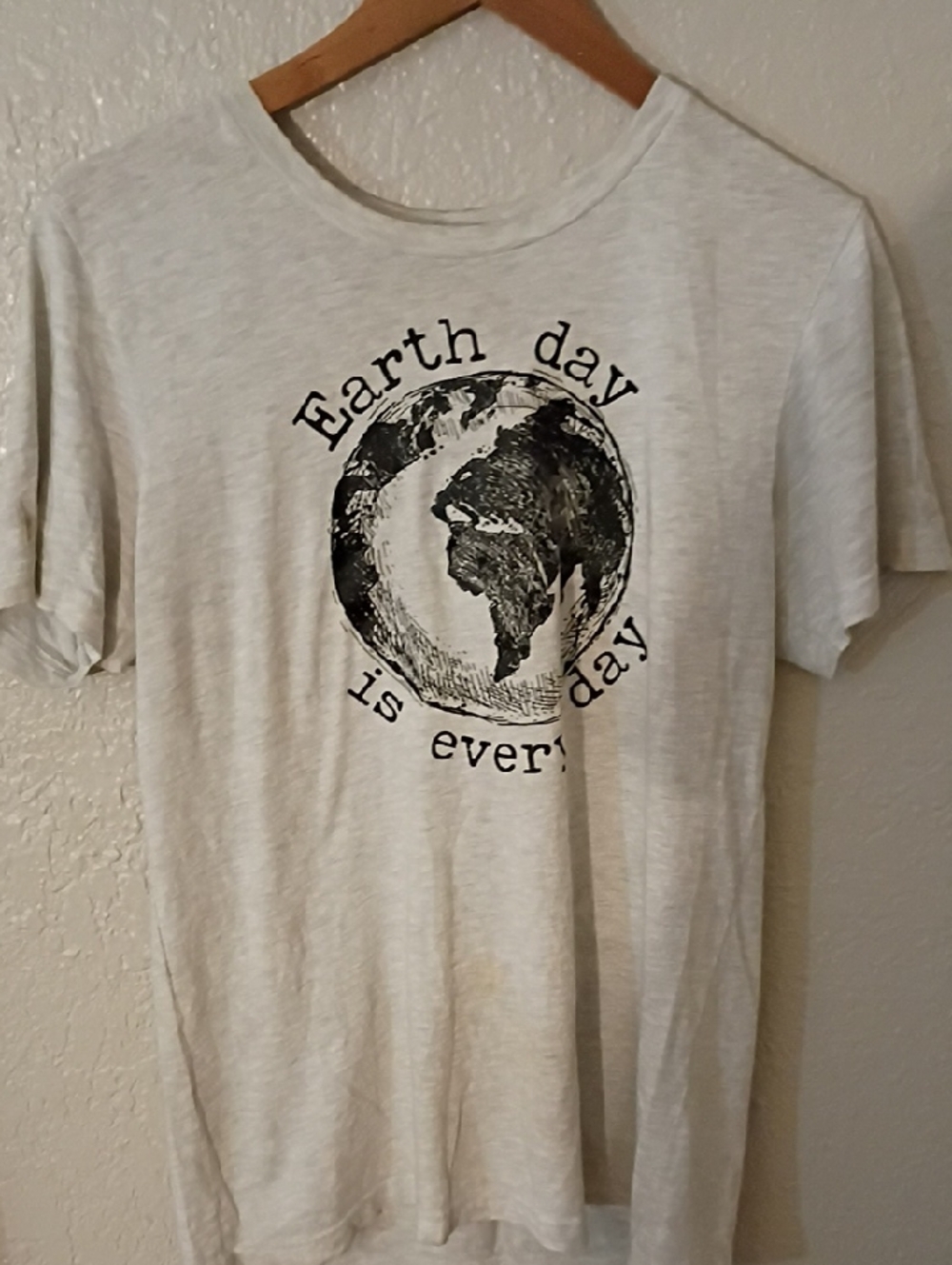 Earth Day Graphic Tee - Neutral Beige Crewneck